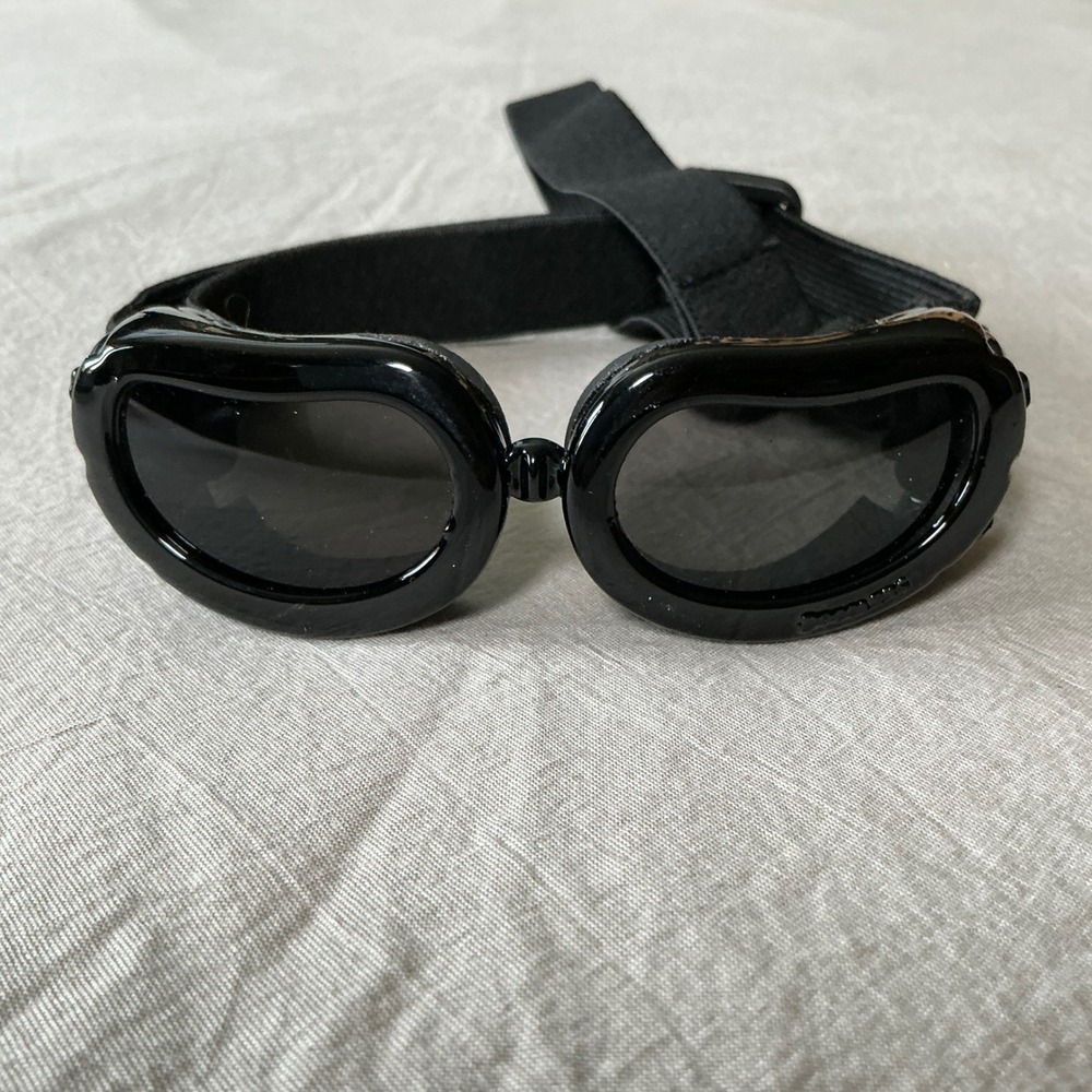 Lewondr Dog Goggles Black UV Protection Adjustable Straps Pet Sunglasses - Picture 5 of 7